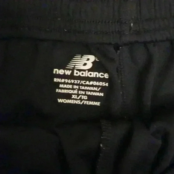 Ready for a workout! New balance Shorts - Picture 3 of 4